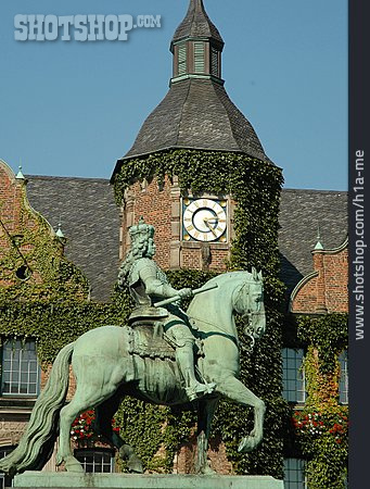 
                Düsseldorf, Equestrian Sculpture, Johann Wilhelm Ii                   