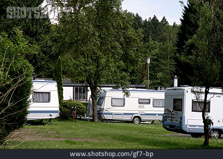 
                Campingplatz                   