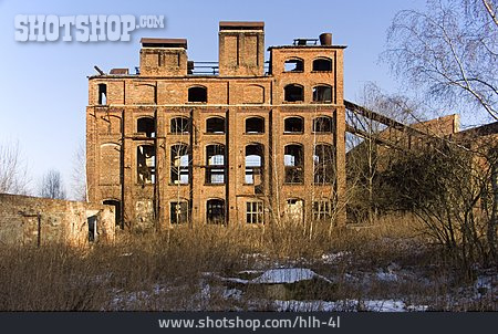 
                Ruine, Verfallen, Industrieruine                   