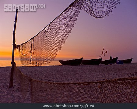 
                Sonnenaufgang, Fischerboot, Maritim                   
