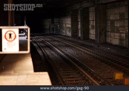 
                Schienenverkehr, Gleise, U-bahn                   