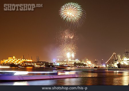 
                Feuerwerk, Hamburg, Sylvester                   