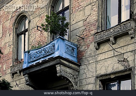 
                Balkon, Altbau                   
