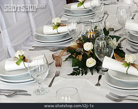 
                Feier & Fest, Hochzeit, Tisch, Tischdekoration, Tafel, Bankett                   