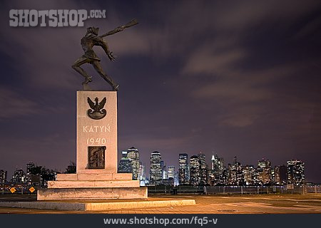 
                Denkmal, New York City, Katyn                   