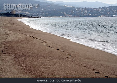 
                Strand, Fußspur, Korsika                   