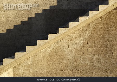 
                Schatten, Steintreppe                   