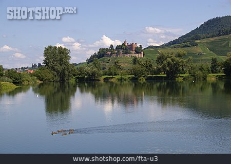 
                Landschaft, Burg, Schloss Ortenberg                   