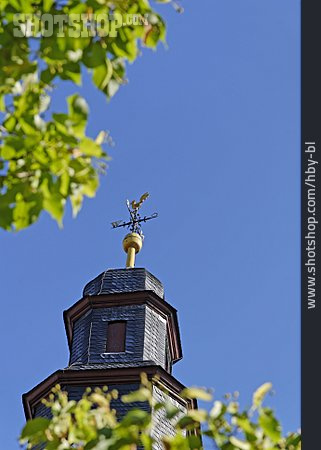 
                Glockenturm, Wetterhahn, Dorfkirche                   