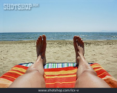 
                Reise & Urlaub, Beine, Italien, Entspannen, Sandstrand                   