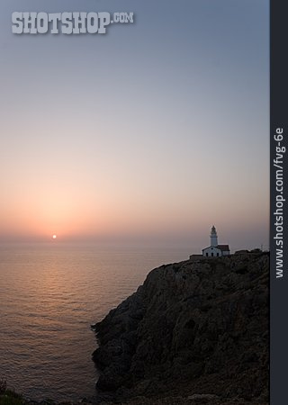 
                Sonnenuntergang, Leuchtturm, Klippe, Cap De Formentor                   