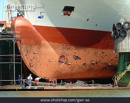 
                Trockendock, Werft, Werftarbeiter                   