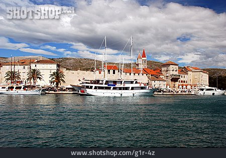 
                Kroatien, Yachthafen, Trogir                   