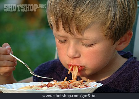 
                Junge, Kind, Essen, Spaghetti                   