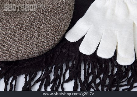 
                Mütze, Schal, Handschuh                   