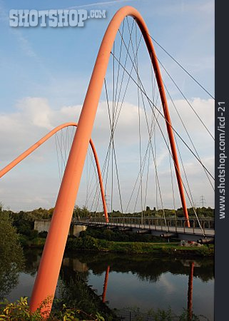 
                Fußgängerbrücke, Doppelbogenbrücke, Gelsenkirchen, Nordsternpark, Rhein-herne-kanal                   