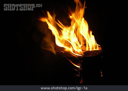 
                Flamme, Feuer, Lagerfeuer                   