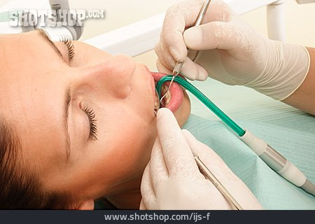 
                Patient, Behandlung, Zahnärztin                   