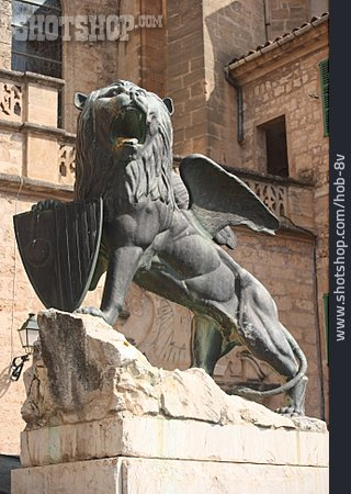 
                Statue, Mallorca, Löwe, Sineu                   