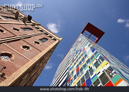 
                Medienhafen, Düsseldorf, Colorium                   