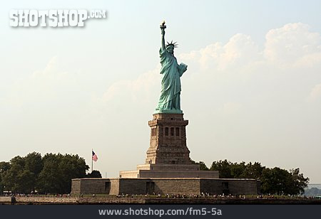 
                Freiheitsstatue, New York City, Liberty Island                   