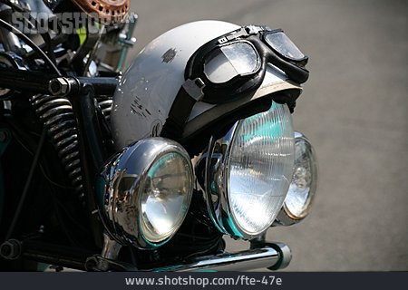 
                Motorrad, Helm                   