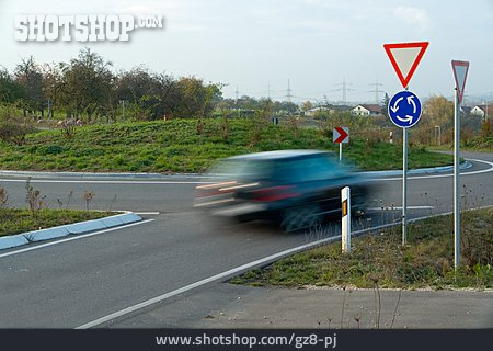 
                Bewegung & Geschwindigkeit, Auto, Verkehrszeichen, Kreisverkehr                   
