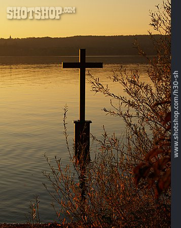 
                Hope & Religion, Cross, Lake Starnberg                   