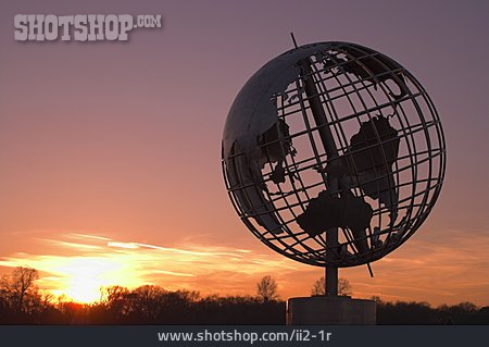 
                Sonnenuntergang, Duisburg, Global, Mercator-globus                   