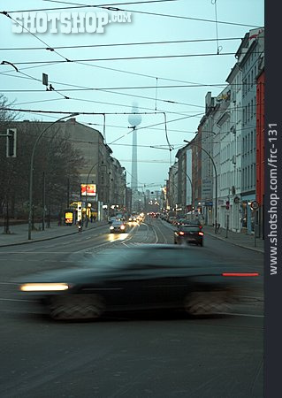 
                Auto, Berlin, Straßenverkehr                   
