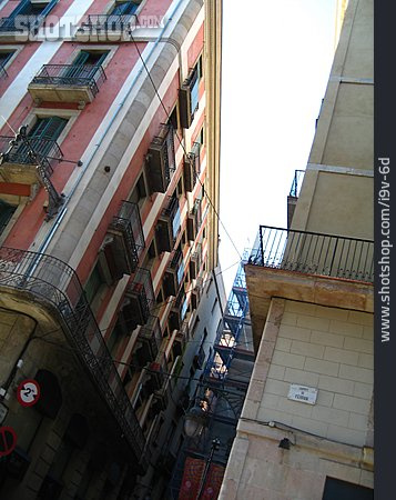 
                Wohnhaus, Barcelona, Gasse, Straßenecke                   