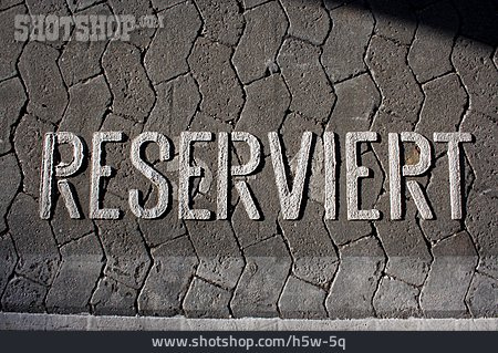 
                Parkplatz, Reserviert                   