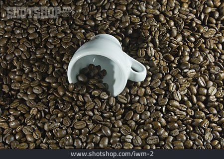 
                Kaffeebohnen, Espressotasse                   