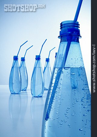 
                Wasser, Mineralwasser, Wasserflasche                   