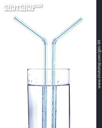 
                Erfrischung, Trinkhalm, Wasserglas                   
