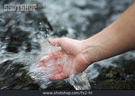
                Wasser, Hand                   