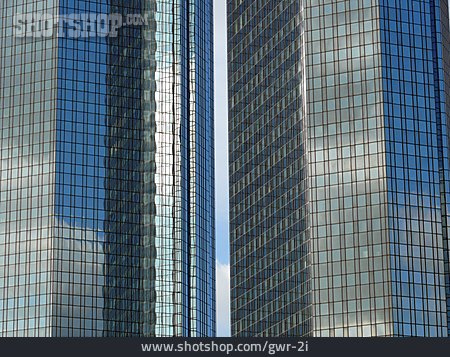 
                Spiegelung, Glasfassade, Frankfurt Am Main                   