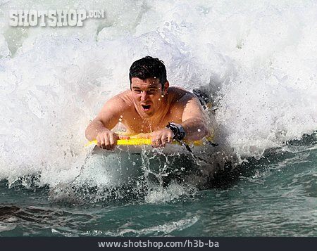 
                Surfer, Wellenreiten                   