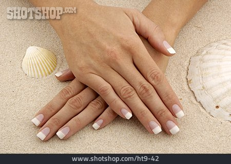 
                Maniküre, French Manicure, Handpflege                   