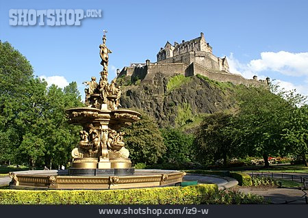 
                Brunnen, Edinburgh, Edinburgh Castle                   