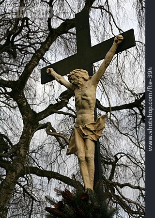 
                Kreuz, Jesus                   