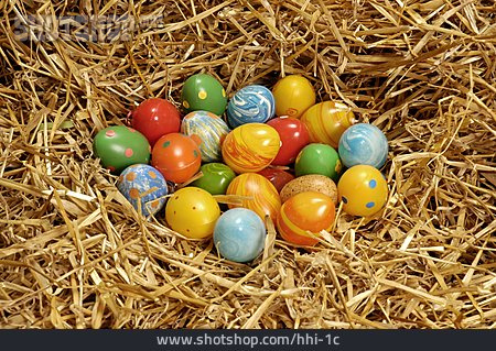 
                Ostern, Osterei, Stroh                   