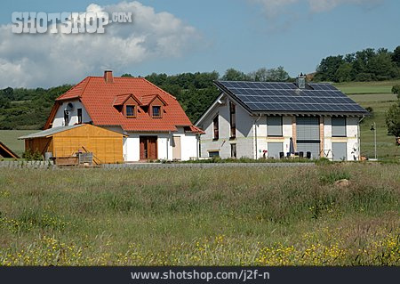 
                Wohnhaus, Solarenergie, Eigenheim                   