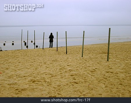 
                Isolation & Einsamkeit, Strandspaziergang                   