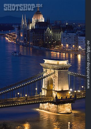 
                Brücke, Donau, Budapest, Ungarn, Kettenbrücke                   