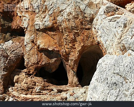 
                Höhle                   