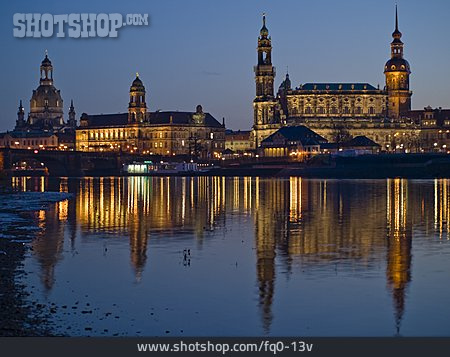 
                Elbe, Dresden, Frauenkirche                   