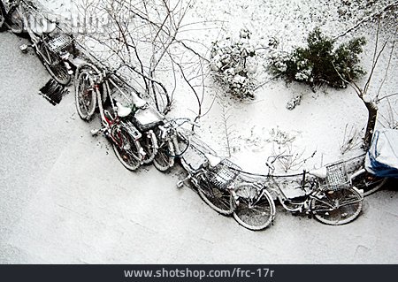 
                Fahrrad, Verschneit                   