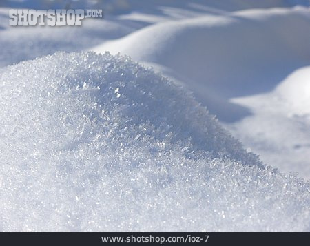
                Schnee, Schneekristall                   