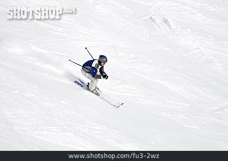 
                Wintersport, Skifahren, Skifahrer, Abfahrt                   